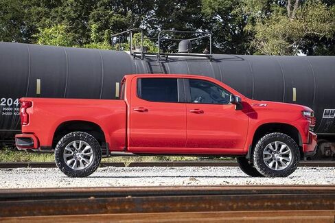 Rough Country 3.5" Lift Kit w/N3 Struts for 2019-2024 GMC Sierra 1500-22631 in Saudi Arabia