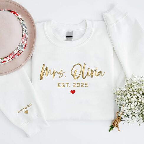 Godmerch Custom Assoridered Mrs Sweatshirt - مستقبل شخصي السيدة هوديي ، وعروس من النوع الثقيل ، وشركة عسل العسل ، هدية لعروسها لتكون زفاف الزفاف دش دش البكالوريوس in Saudi Arabia