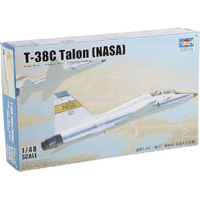Trumpeter US T-38C Talon (NASA) Model Kit