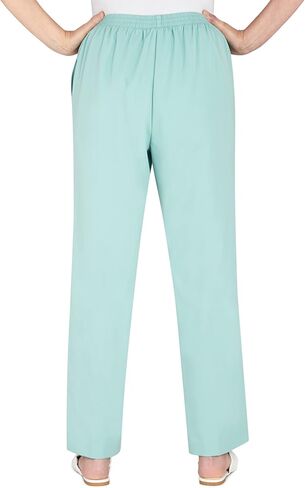 بنطال Alfred Dunner النسائي ذو المقاس الكبير من نسيج التويل متوسط ​​الارتفاع وساق مستقيمة وطول قصير in Kuwait