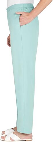 بنطال Alfred Dunner النسائي ذو المقاس الكبير من نسيج التويل متوسط ​​الارتفاع وساق مستقيمة وطول قصير in Kuwait