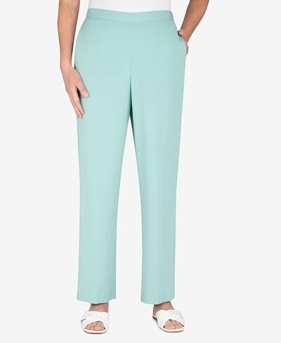 بنطال Alfred Dunner النسائي ذو المقاس الكبير من نسيج التويل متوسط ​​الارتفاع وساق مستقيمة وطول قصير in Kuwait
