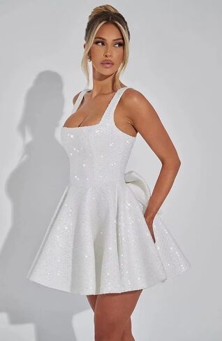 Sparkly Sequin Homecoming Dresses Short for Teens 2025 Square Neck A Line Cocktail Party Dresses with Bow in Saudi Arabia
