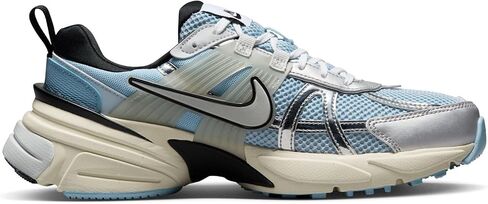 حذاء Nike V2K Run Premium (HF4305-072، عظم فاتح/ساندريفت/فيوتيك/فضي معدني) مقاس 8 in Saudi Arabia