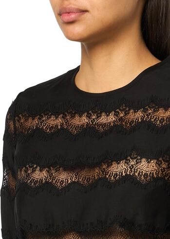 Women's Tiff Top in Saudi Arabia