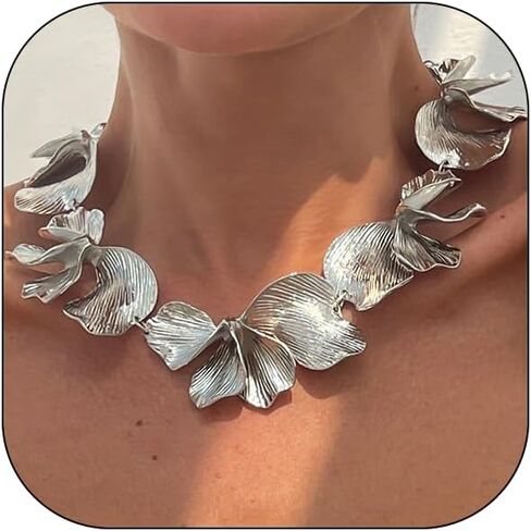 Chunky Gold Statement Necklace for Women Irregular Geometric Large Flower Necklaces Sectored Petals Jewelry Summer Beach Accessory in Saudi Arabia