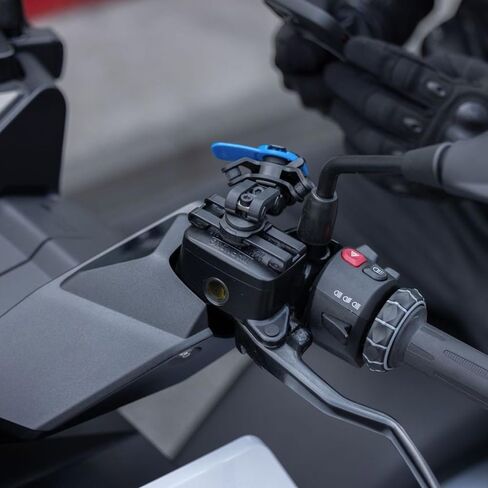 Quad Lock Brake Reservoir Motorcycle Phone Mount with Vibration Dampener and MAG Phone Case for Galaxy S25 Ultra in Saudi Arabia
