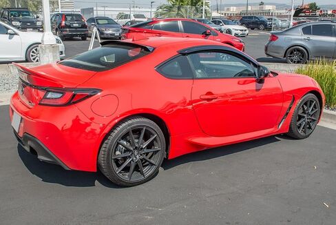 استبدال لعام 2022-سوبارو BRZ | Toyota GR86 EOS Visors JDM Clip-On Style Smoke Side Side Side Deplectors Rain Rain Guard DWV-V248 in Saudi Arabia
