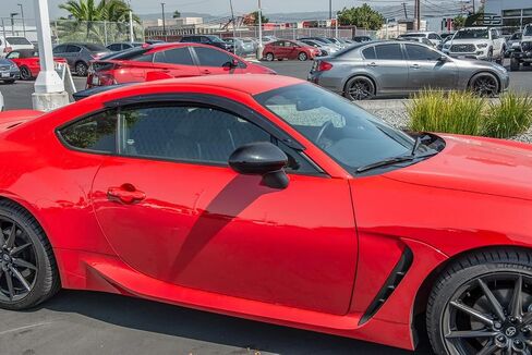 استبدال لعام 2022-سوبارو BRZ | Toyota GR86 EOS Visors JDM Clip-On Style Smoke Side Side Side Deplectors Rain Rain Guard DWV-V248 in Saudi Arabia