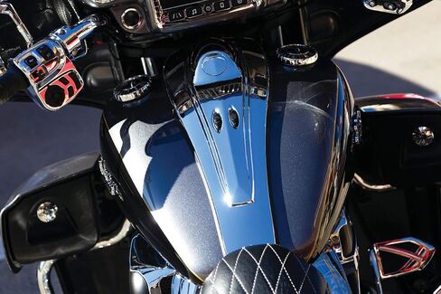 Kuryakyn 5627 Satin Black Motorcycle Accent in Saudi Arabia