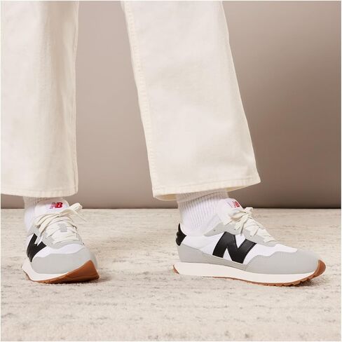 New Balance Women's 237 V1 Salker ، Sea Salt/Hay ، 9.5 in Kuwait
