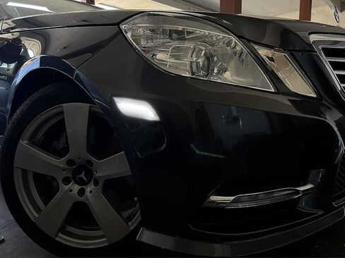Ijdmtoy Lens Smoked Lens White LED Full Strip Strip Pront Pritfle Marker Lights متوافقة مع 2010-2013 Mercedes W212 Pre-LCI E350 E550 E63 4DR ، مدعوم من SMD LED ، استبدال علامات العنبر OEM AMBER in Kuwait