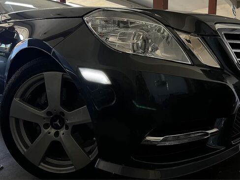 Ijdmtoy Lens Smoked Lens White LED Full Strip Strip Pront Pritfle Marker Lights متوافقة مع 2010-2013 Mercedes W212 Pre-LCI E350 E550 E63 4DR ، مدعوم من SMD LED ، استبدال علامات العنبر OEM AMBER in Kuwait