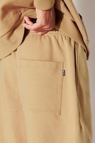 ليس هناك قرد كبير من سروال التعرق ، جميع الجنسين للجنسين في الشارع ، المصنوع في اليابان. in Kuwait