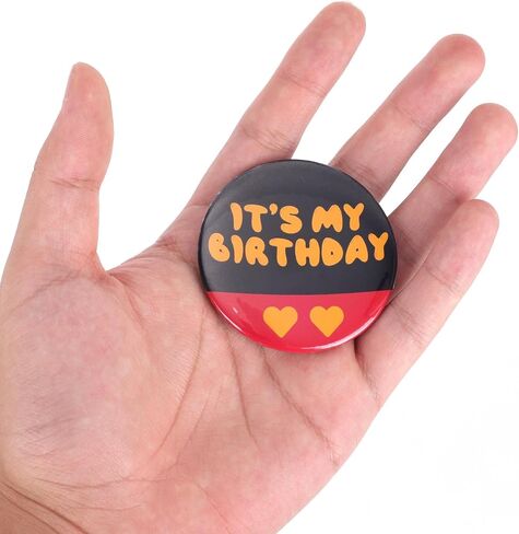 إنه دبوس عيد ميلادي للبنين والفتاة ، 2.3 '' Red Mouse Happy Birthday Button Button Button Thirts Explistory for Cartoon Serped Party Supplies in Saudi Arabia