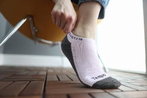 Men's Golf Socks, Black, Moisture Wicking, Low Cut, Cushioned, All-Weather Performance, Athletic Running Mens Ankle Socks, 1 Pair in Saudi Arabia