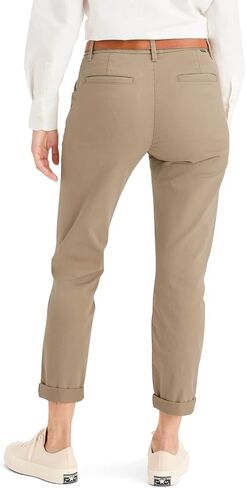 Dockers Women's Slim Fit Weekend bants Chino in Saudi Arabia