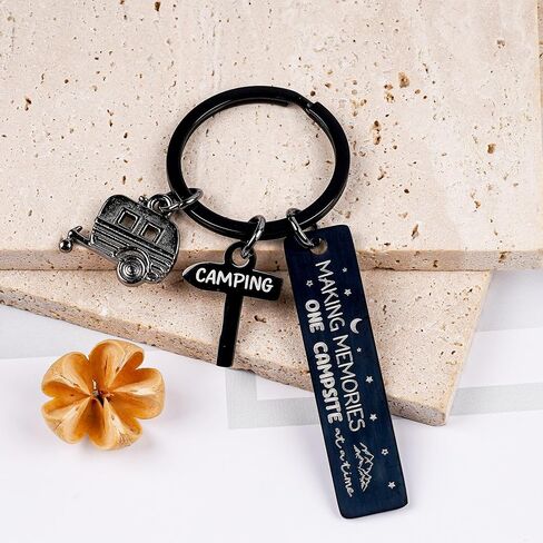 هدايا سلسلة Camper Keychain للنساء - RV Keyring لعشاق المخيمات مقطورات السفر ، وملحقات التخييم للمسافرين العائليين in Saudi Arabia