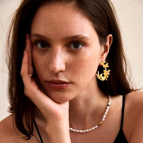 أقراط دائرية ذهبية مكتنزة للنساء أقراط على شكل فراشة هدية مجوهرات أنيقة in Kuwait