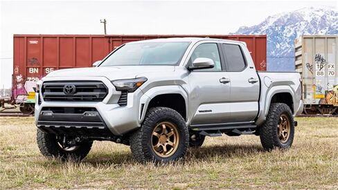ReadyLIFT 69-54250 2.5'' SST Lift Kit For Toyota Tacoma RWD, 4WD in Saudi Arabia