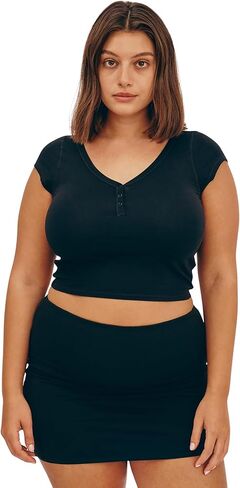 Women's Core Sport Short Sleeve Henley V-Neck Tee in Saudi Arabia