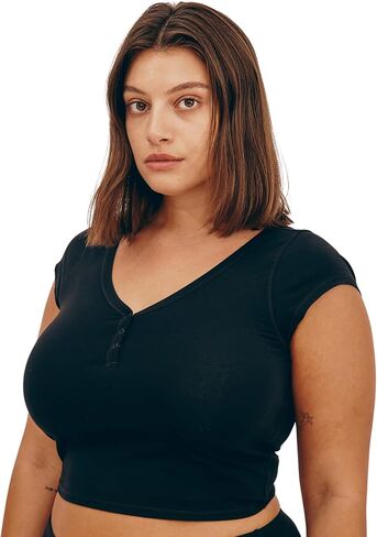 Women's Core Sport Short Sleeve Henley V-Neck Tee in Saudi Arabia