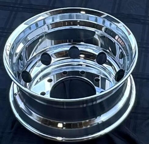 ALUMINUM WHEELS 22.5 X 9.00 HUB PILOTED 10 Holes x 285.75 PCD dually wheels, Hight polished For all Position, Tire size: 315/80r22.5 in Saudi Arabia