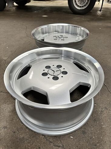 جديد 18 بوصة متداخلة AMG Monoblock Wheel (مجموعة من 4) ، PCD 5x112 ، الإزاحة الأمامية 25 الإزاحة الخلفية 25 ، اللون - الفضة (الأمامية 18x8J الخلفية 18x9J) in Saudi Arabia