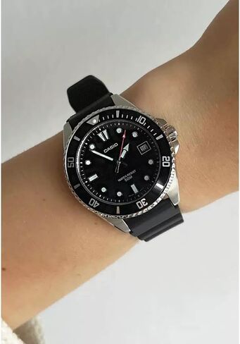 Casio MDV10-1A1V للجنسين الغوص مستوحى 38 مم شريط مطاط الأسود الاتصال الرياضي ساعة in Saudi Arabia
