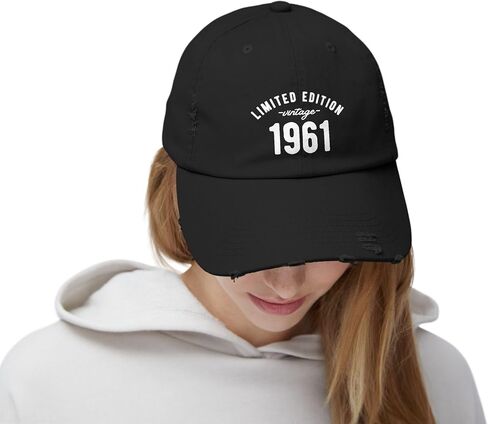 Limited Edition Vintage 1961 Baseball Cap - Retro Congended Hat للرجال والنساء ، هدية عيد ميلاد قابلة للتعديل ، كلاسيكية عتيقة in Kuwait