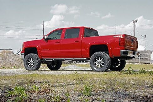 Rough Country 7" Lift Kit with N3 Loaded Struts/N3 Rear Shocks for Chevy Silverado & GMC Sierra 1500 (2014-2018 w/Stock Steel Cast Control Arms) in Saudi Arabia
