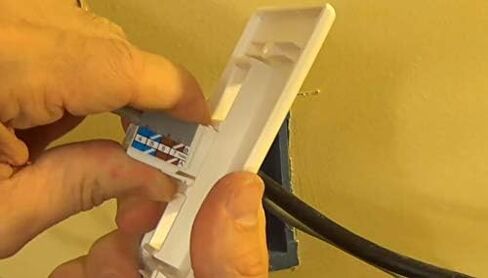 CAT5E Keystone ethernet جدار جدار اللكم لأسفل UTP 45 درجة (إنهاء أسهل من 90 درجة) ، RJ45 Slim Profile Feed Condination Black 45 ° الزاوية (100 حزمة) in Kuwait
