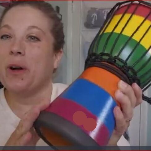 Drum Djembe عبارة عن طبلة أفريقية مغطاة بجلد الماعز، يتم العزف عليها بواسطة الأيدي على طراز غرب أفريقيا جيمبي لدائرة الطبول والمزيد (9x20) in Kuwait