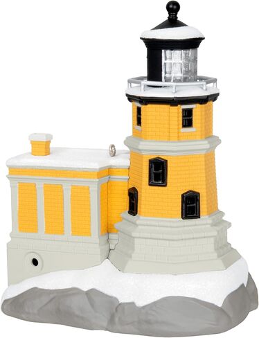 Hallmark Themsake Christmas Ornament 2025 ، Holiday Lighthouse 2025 مع الضوء ، الهدايا لعشاق عيد الميلاد in Saudi Arabia