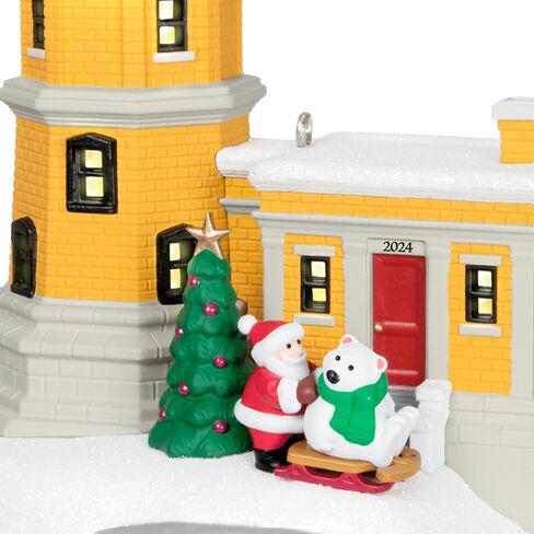 Hallmark Themsake Christmas Ornament 2025 ، Holiday Lighthouse 2025 مع الضوء ، الهدايا لعشاق عيد الميلاد in Saudi Arabia