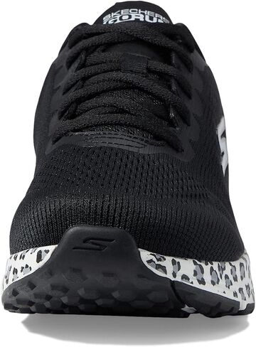 حذاء رياضي نسائي من Skechers Go Run بطباعة حيوانات متناسقة in Saudi Arabia