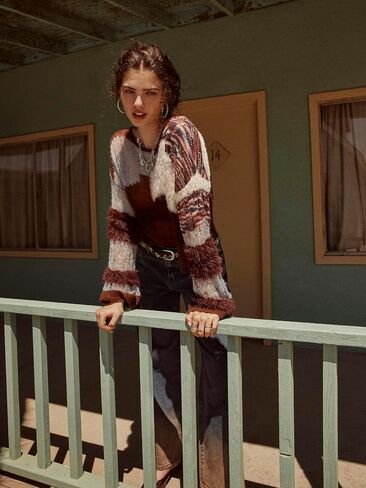 نبيذ عصير التفاح من الصوف بلوك بلوك سترة متبكلة قارب جرس جرس الأكمام من النوع الثني قميص من النوع الثقيل in Kuwait