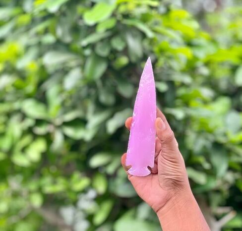 Luck Agate Rose Quartz Obsidian Arrowhead و Natural Crystal and Healing Flint Rock Arrow Head 4 بوصة in Saudi Arabia