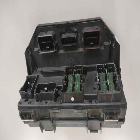 1PCS Box 09 OEM 04692302AB 4692302AB 04692302AC 4692302AC 04692302AD in Saudi Arabia