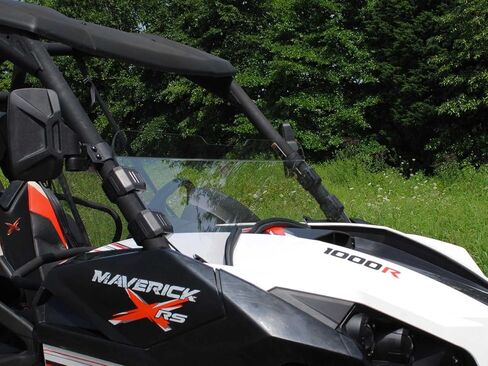 SuperAtv Hight-Duty Half Windshield لـ Can-Am Maverick (انظر التركيب) | دافئ ، نوم خالية من الحشرجة | 1/4 "سميك داكن البولي كربونات 250 مرة أقوى من الزجاج | الولايات المتحدة الأمريكية مصنوعة in Saudi Arabia