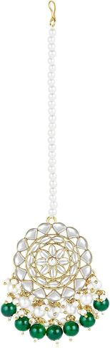 Aheli Silver مطلي بـ Kundan & Green Beads قلادة قلادة قلادة متدلية وأقراط Maangtikka مجموعة هدية للمجوهرات العرقية للنساء in Saudi Arabia