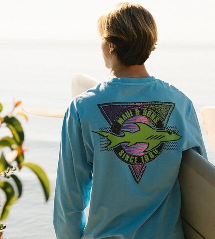 قمصان طويلة الأكمام للرجال والنساء | أنماط وألوان متعددة | تي شيرت مستوحاة من ثقافة تصفح كاليفورنيا in Kuwait