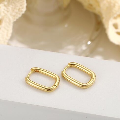 أقراط صغيرة للأطواق الذهبية للنساء مجموعة حلق ذهبية ، وأقراط مقصورة من الذهب المقعد بأقراط خفيفة الوزن للنساء ، وأصوات الغضاريف الملتوية 4 أزواج in Kuwait