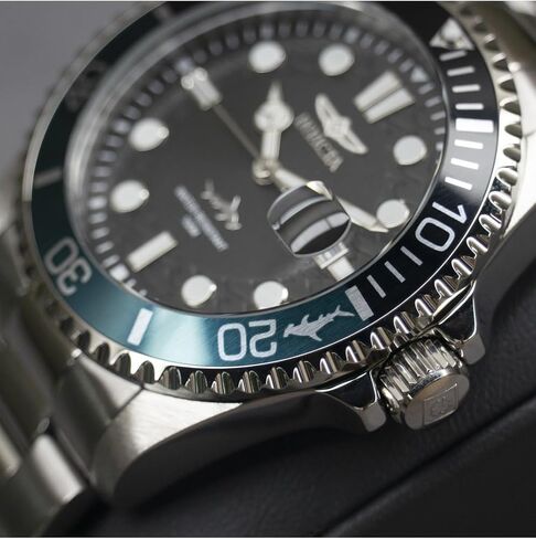 Invicta Men's 30956 Pro Diver Quartz 3 Hand Black Dial Watch in Saudi Arabia
