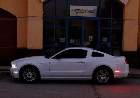 عدسة IJdmtoy المدخنة ذات الدخان الأبيض/الأحمر الكامل لعلامة LED KIT متوافقة مع 2010-14 Ford Mustang ، مدعوم من إجمالي 144-SMD LED ، استبدل مصابيح Sidemarker OEM in Saudi Arabia