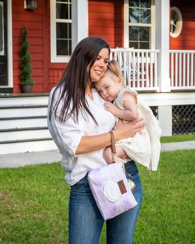 Bumco Diaper Clutch - مناديل محمولة موزع وضروريات السفر للأطفال ، حاوية مناديل قابلة لإعادة التعبئة ، محفظة كيس حفاضات in Kuwait