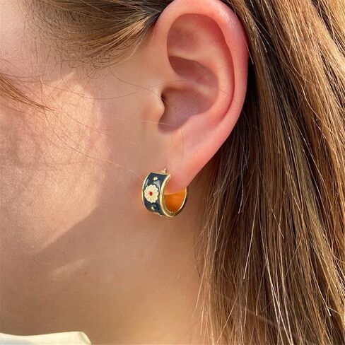 MALOYANVE 925 Sterling Silver Sunflower Studs Earrings for Women Dainty Cute 14k Gold Plated Vintage Boho Daisy Flower Piercing Stud Earrings Jewelry in Kuwait
