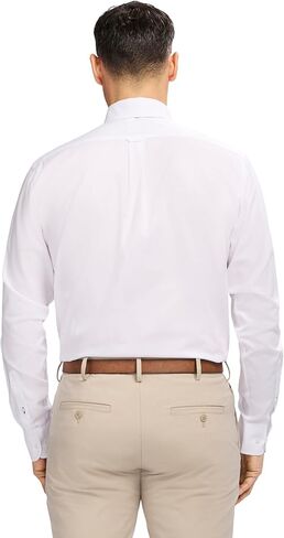 قميص فستان Izod Men's Classic Fit Pinpoint Oxford Long Cleeve في جميع أنحاء زر التمدد أسفل طوق in Kuwait