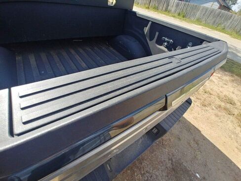 HECASA CENTER مرنة مرنة Flex Step Tailgate Cap Pad Molding مع زر الإصدار متوافق مع 2015 2016 2017 2018 2019 2020 F150 F-150 استبدال FL3Z9940602B in Saudi Arabia