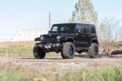 Rough Country Stubby Hybrid Hybrid Pumper for 2007-2018 Jeep Wrangler JK - 1062 in Saudi Arabia